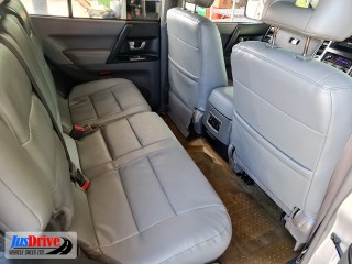 2003 Mitsubishi PAJERO