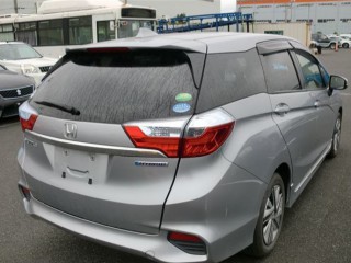 2017 Honda Fit Shuttle Hybrid