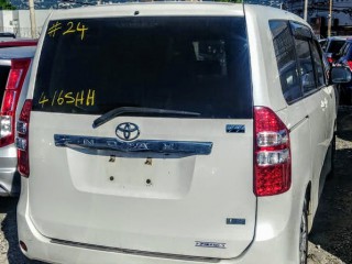 2013 Toyota Noah for sale in Kingston / St. Andrew, Jamaica