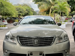 2011 Toyota Crown Royal Saloon