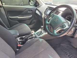 2022 Mitsubishi L200
$6,390,000