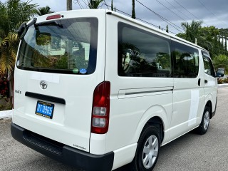 2016 Toyota HIACE DUAL AC