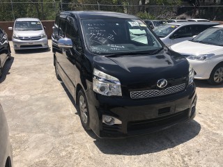 2012 Toyota Voxy ZS for sale in Manchester, Jamaica