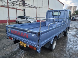 2011 Nissan Cabstar Truck