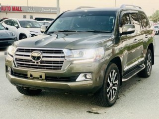 2017 Toyota LAND CRUISER
$2,981,195