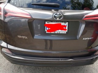 2017 Toyota RAV4 for sale in Portland, 
