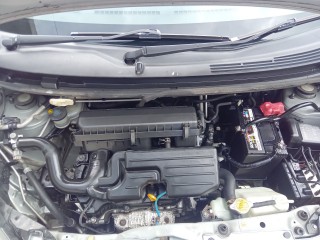 2013 Daihatsu Mira Es 
$630,000