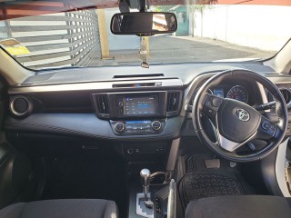 2016 Toyota RAV4
$2,990,000