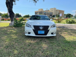 2015 Toyota Crown