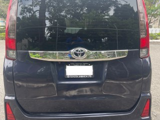 2017 Toyota Noah Si for sale in Kingston / St. Andrew, Jamaica