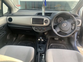 2011 Toyota Vitz