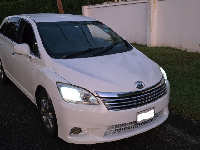 2013 Toyota Markx zio for sale in Kingston / St. Andrew, Jamaica
