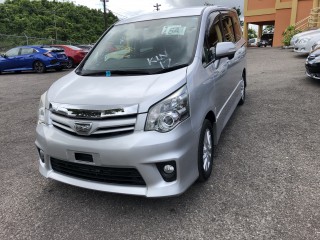 2011 Toyota Noah for sale in Manchester, Jamaica