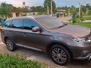 2019 Mitsubishi Outlander