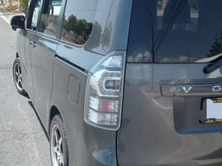 2012 Toyota Voxy