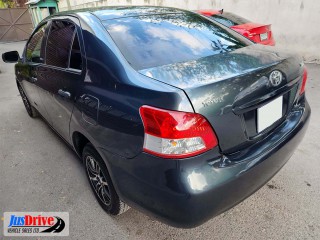 2010 Toyota YARIS