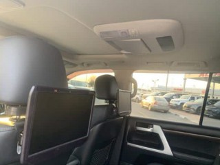 2017 Toyota LAND CRUISER
$2,981,195