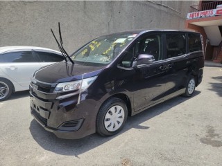 2018 Toyota Noah