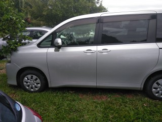 2012 Toyota Voxy for sale in St. Catherine, Jamaica