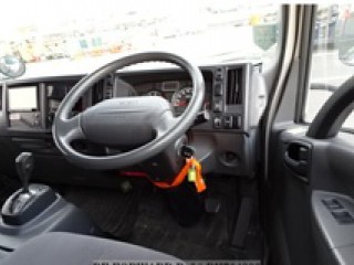 2013 Isuzu Elf