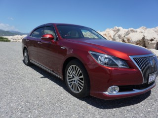 2014 Toyota Crown