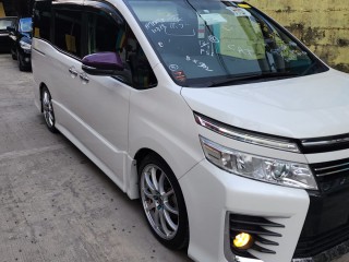 2015 Toyota VOXY