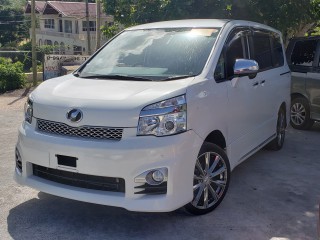 2013 Toyota Voxy ZS for sale in Manchester, Jamaica