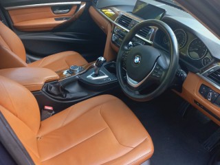 2015 BMW 302i