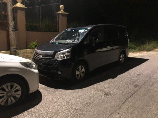 2010 Toyota Noah  G for sale in St. James, Jamaica