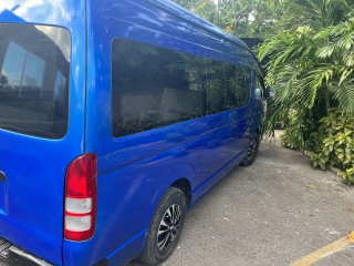 2006 Toyota Hiace