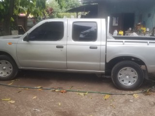 2004 Nissan Frontier for sale in St. Catherine, Jamaica