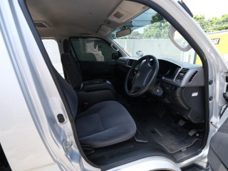 2012 Toyota HIACE