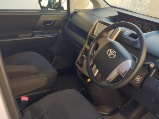 2013 Toyota Noah for sale in Kingston / St. Andrew, Jamaica