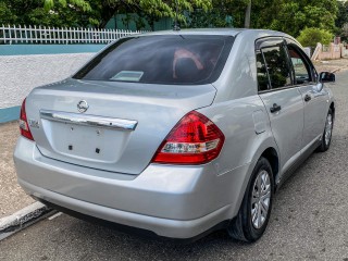 2009 Nissan tiida