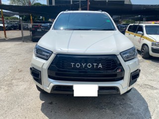 2022 Toyota HILUX GR SPORT 
$9,500,000