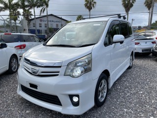 2011 Toyota Noah Si for sale in Manchester, Jamaica