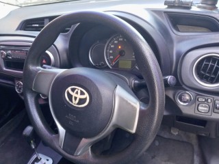 2012 Toyota Vitz G