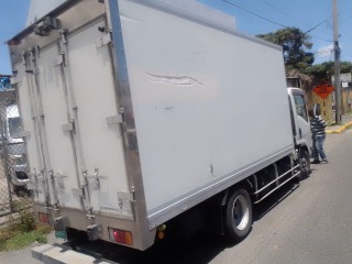 2011 Isuzu ELF