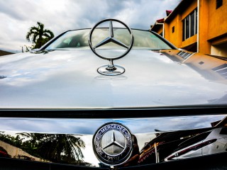 2013 Mercedes Benz C180 
$2,300,000