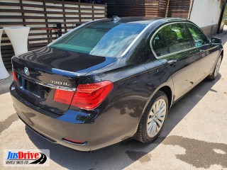 2011 BMW 730i