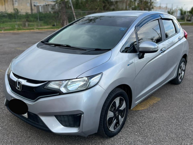 2017 Honda Fit Hybrid for sale in Manchester, Jamaica