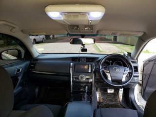 2011 Toyota Mark X Vertiga 350s for sale in Kingston / St. Andrew, Jamaica
