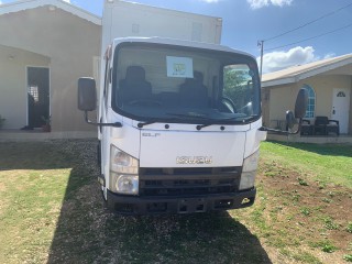 2011 Isuzu Elf