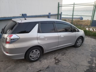 2013 Honda Fit shuttle hybrid for sale in Kingston / St. Andrew, Jamaica