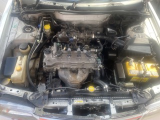 2004 Nissan Sunny