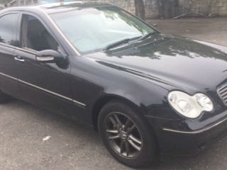 2004 Mercedes Benz C200 KOMPRESSOR for sale in Kingston / St. Andrew, Jamaica