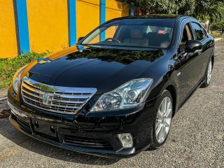 2012 Toyota Crown