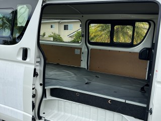 2016 Toyota HIACE DUAL AC