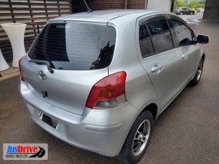 2010 Toyota VITZ