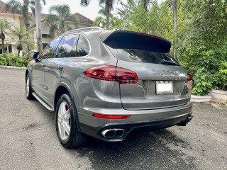 2016 Porsche Cayenne Turbo